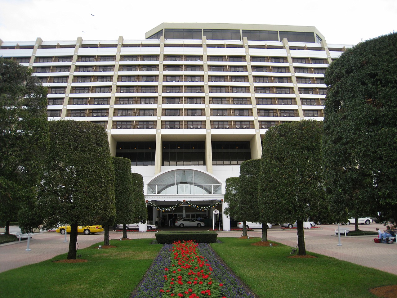 Vacation 2007-12 - Disney Parks  0173.jpg - The 2007-08 vacation to Florida included Disney World. We visited some of the larger theme Resorts along with Animal Kingdom and Disney Hollywood Studios.